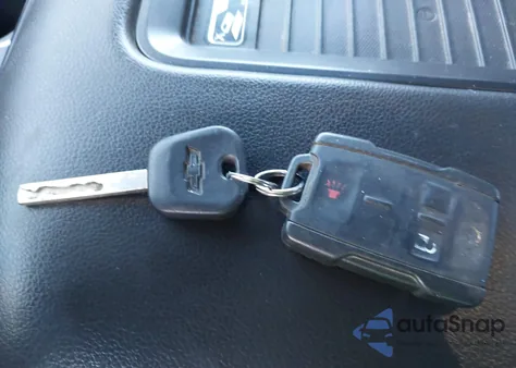 2018 Chevrolet Silverado 1500 2Lt from USA, damaged, VIN 1GCVKREC4JZ267971